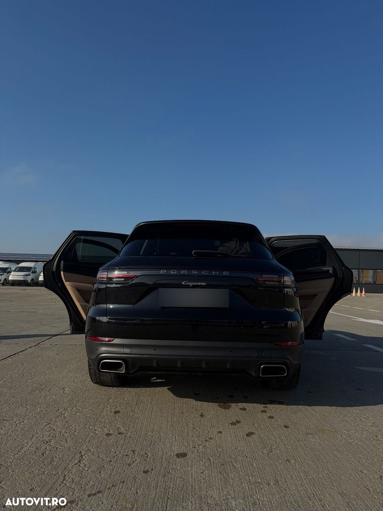 Porsche Cayenne Standard - 24