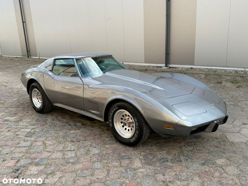 Chevrolet Corvette - 2