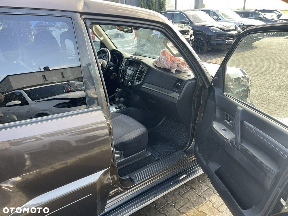 Mitsubishi Pajero 3.2 DI-D Automatik - 6