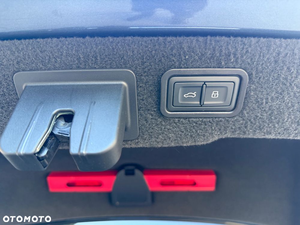 Audi S8 TFSI mHEV Quattro Tiptr - 13