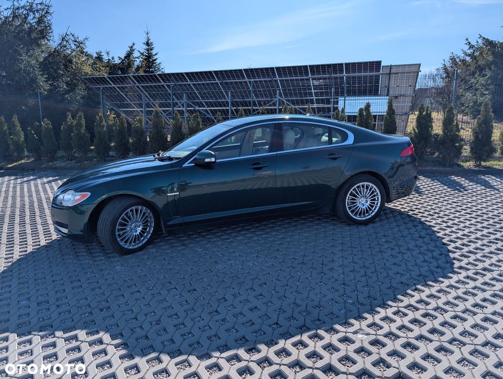 Jaguar XF 2.7 V6 D Luxury - 2