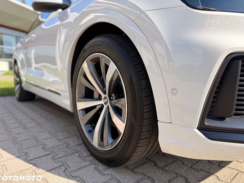 Audi Q8 55 TFSI mHEV Quattro Tiptronic - 9