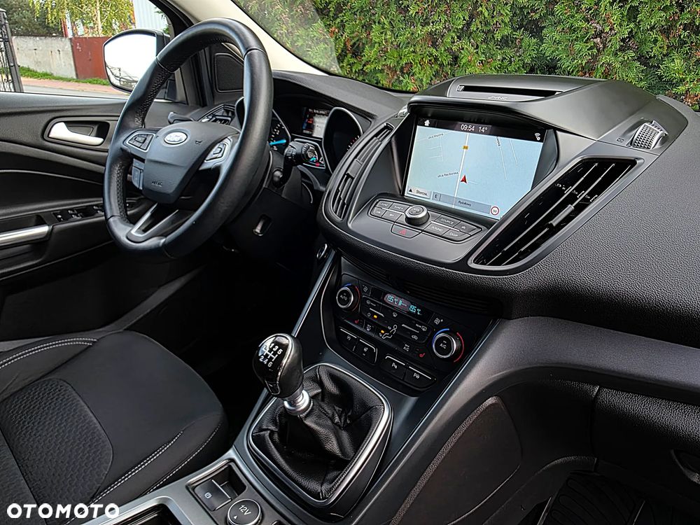 Ford Kuga 1.5 EcoBoost 2x4 Titanium - 23
