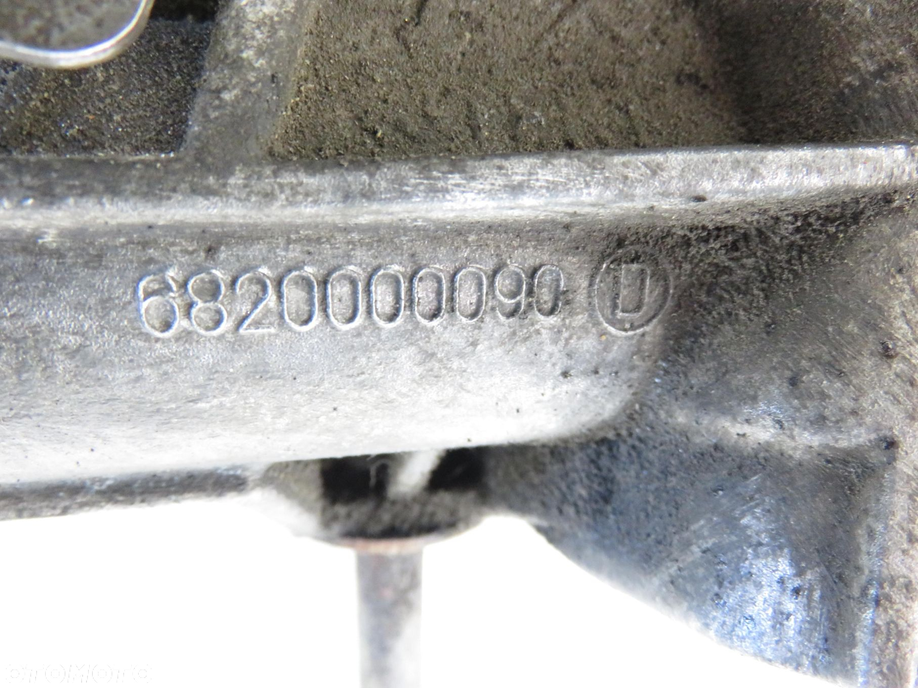 MAGLOWNICA PEUGEOT 207 6820000090D 6700001531B - 2