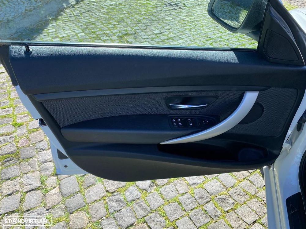 BMW 320 Gran Turismo d xDrive Sport-Aut. - 13