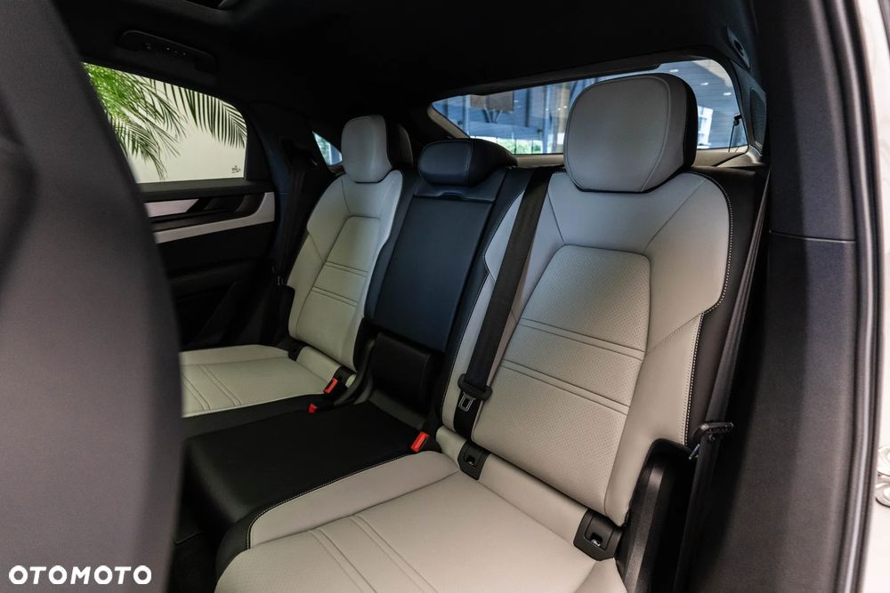 Porsche Cayenne Black Edition - 13