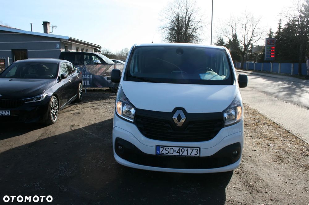 Renault TRAFIC - 2
