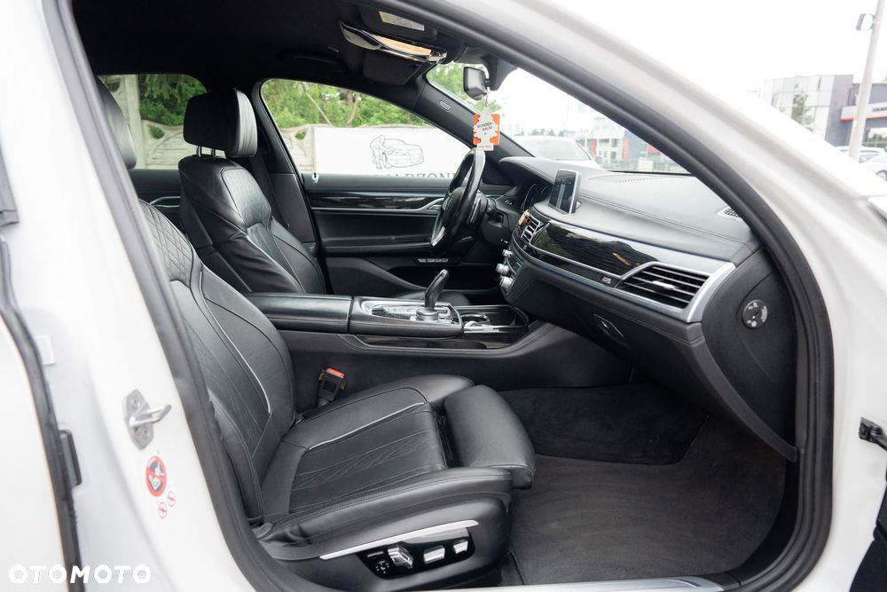 BMW Seria 7 730d xDrive - 23