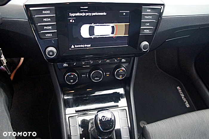 Skoda Superb 2.0 TDI DSG Sportline - 24