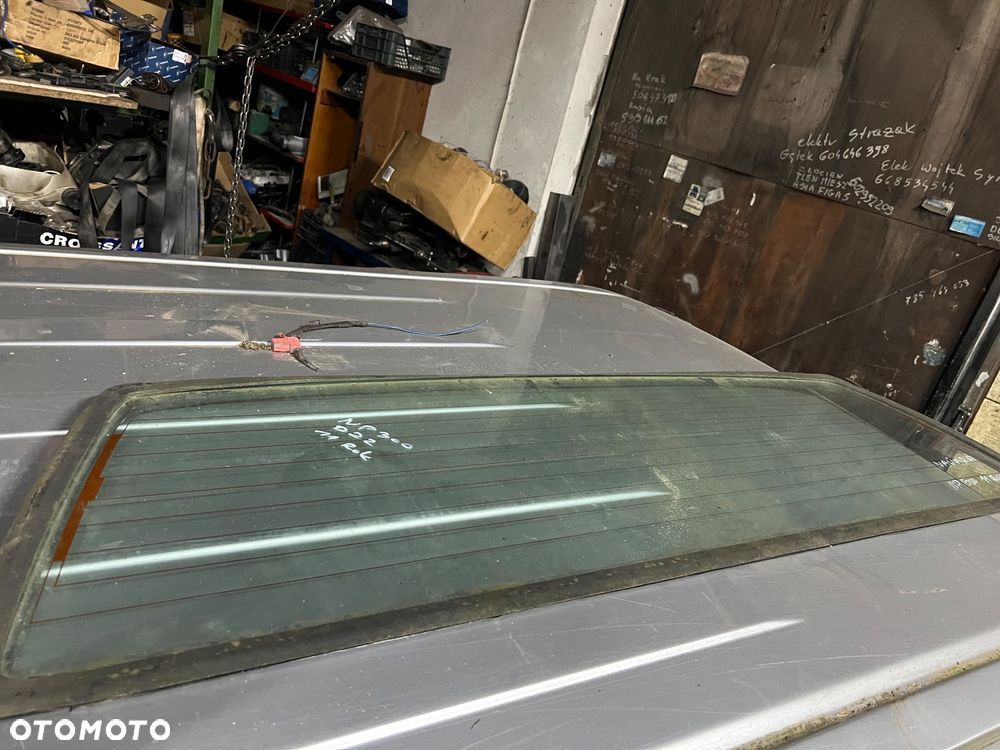 Szyba tylna Nissan Navara d22 np300 - 1