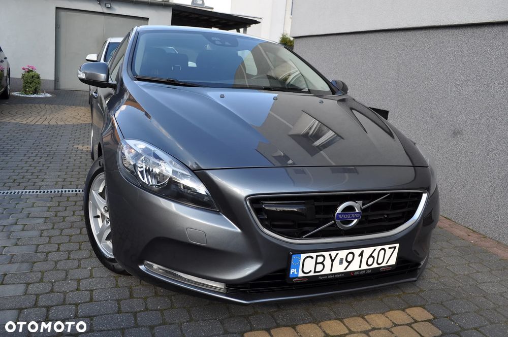 Volvo V40 D2 Momentum - 4