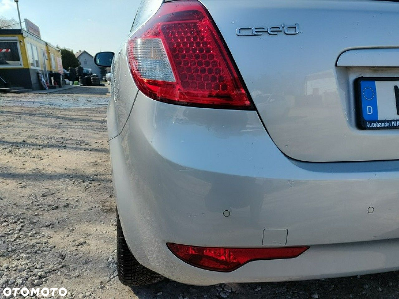 Kia Ceed - 8