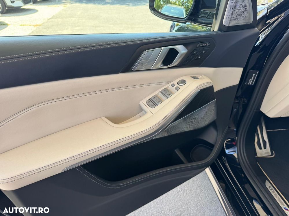 BMW X7 M50i - 32
