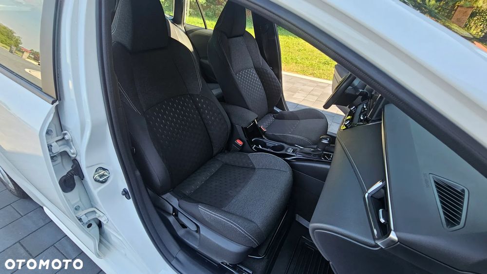 Toyota Corolla 1.8 Hybrid Comfort - 31