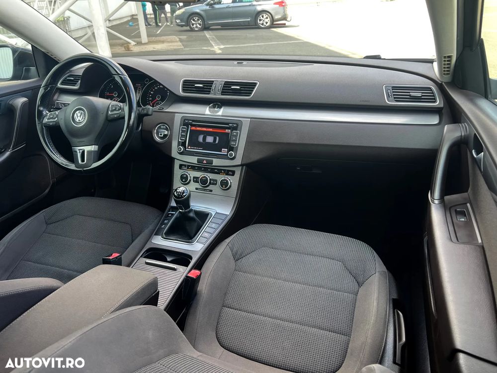 Volkswagen Passat 2.0 TDI BlueMotion Technology Comfortline - 8