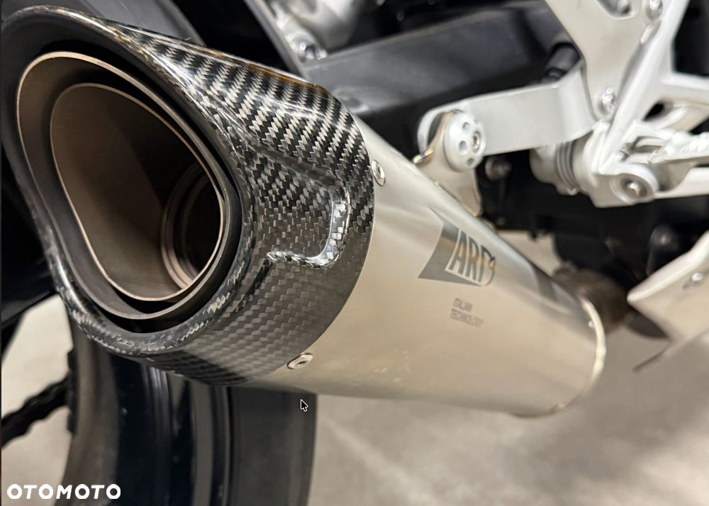 Triumph Speed Triple - 9