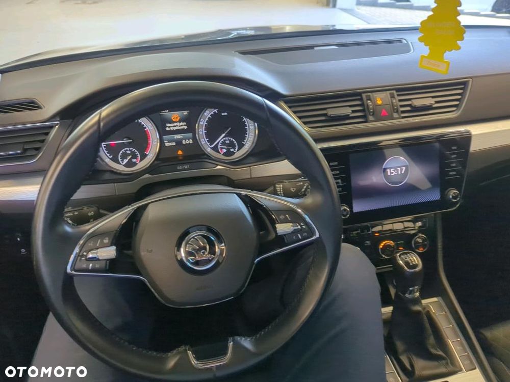 Skoda Superb 1.5 TSI Ambition - 10