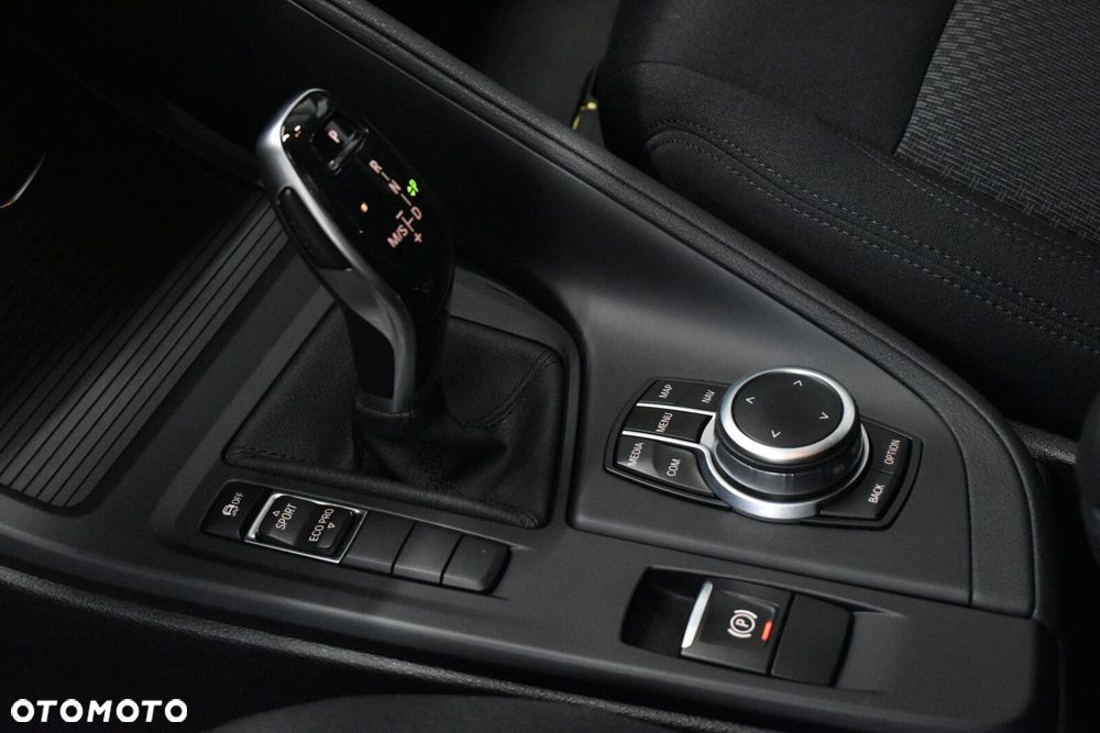 BMW X1 sDrive18i Business Edition - 17