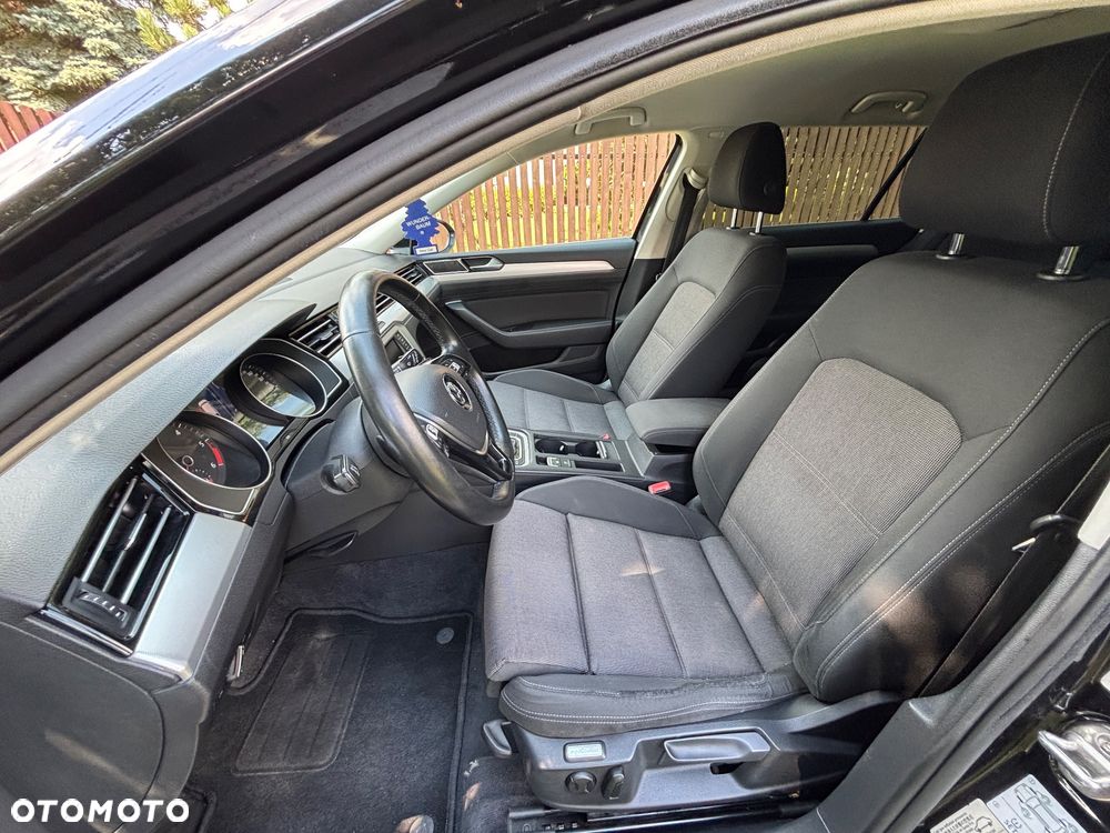 Volkswagen Passat 2.0 TDI BMT Comfortline DSG - 16