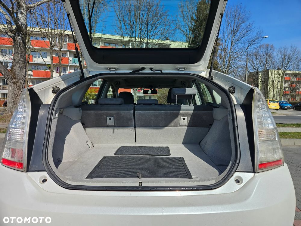 Toyota Prius - 7