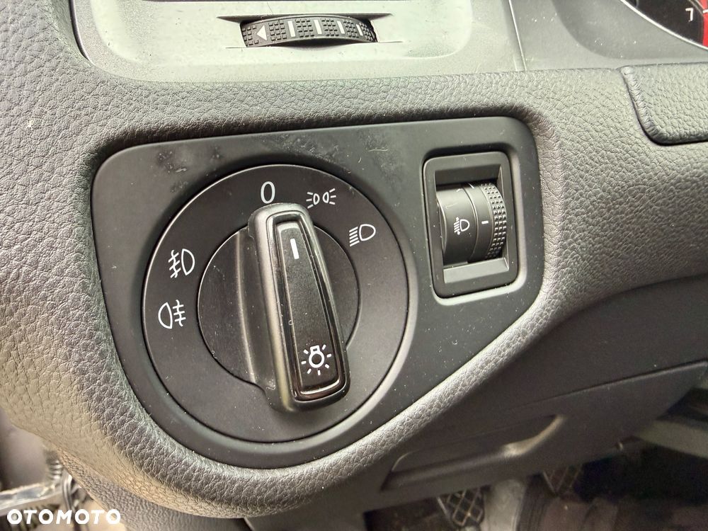 Volkswagen Golf 1.2 TSI BMT Trendline - 27
