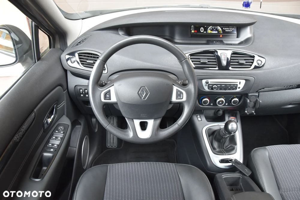 Renault Scenic 1.6 16V 110 Dynamique - 23
