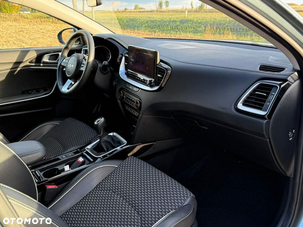 Kia XCeed - 19