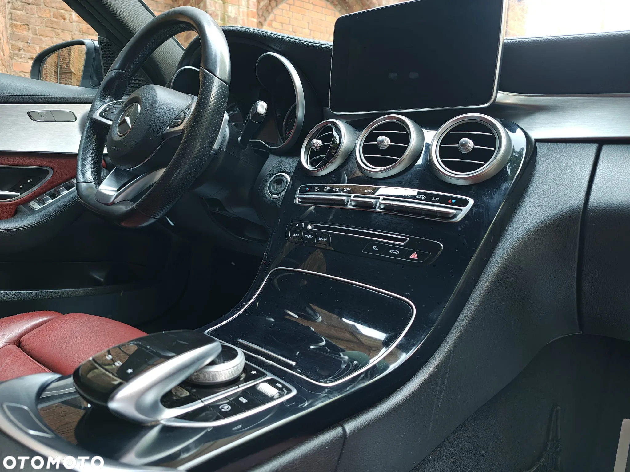 Mercedes-Benz Klasa C 220 (BlueTEC) d T 7G-TRONIC AMG Line - 17