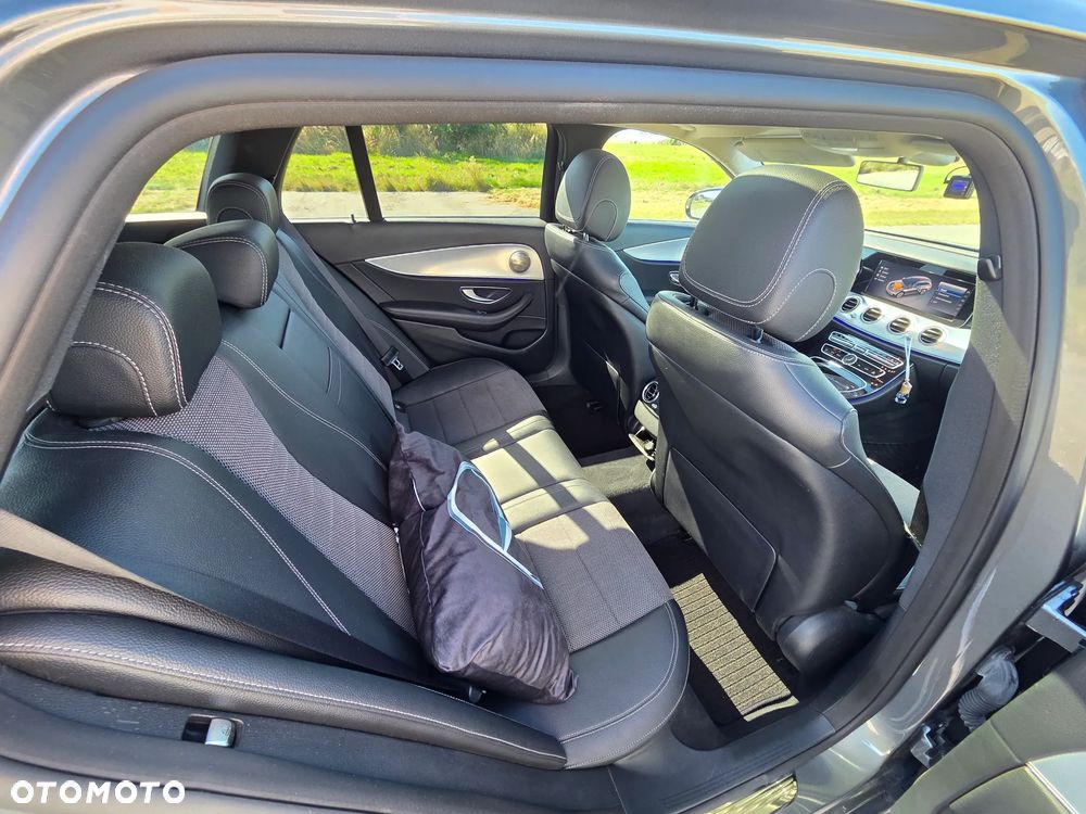 Mercedes-Benz Klasa E 220 d 4-Matic All-Terrain - 12