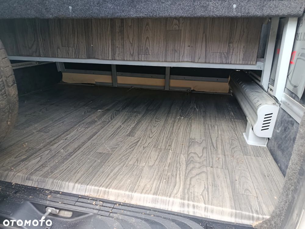 Mercedes-Benz Sprinter - 10