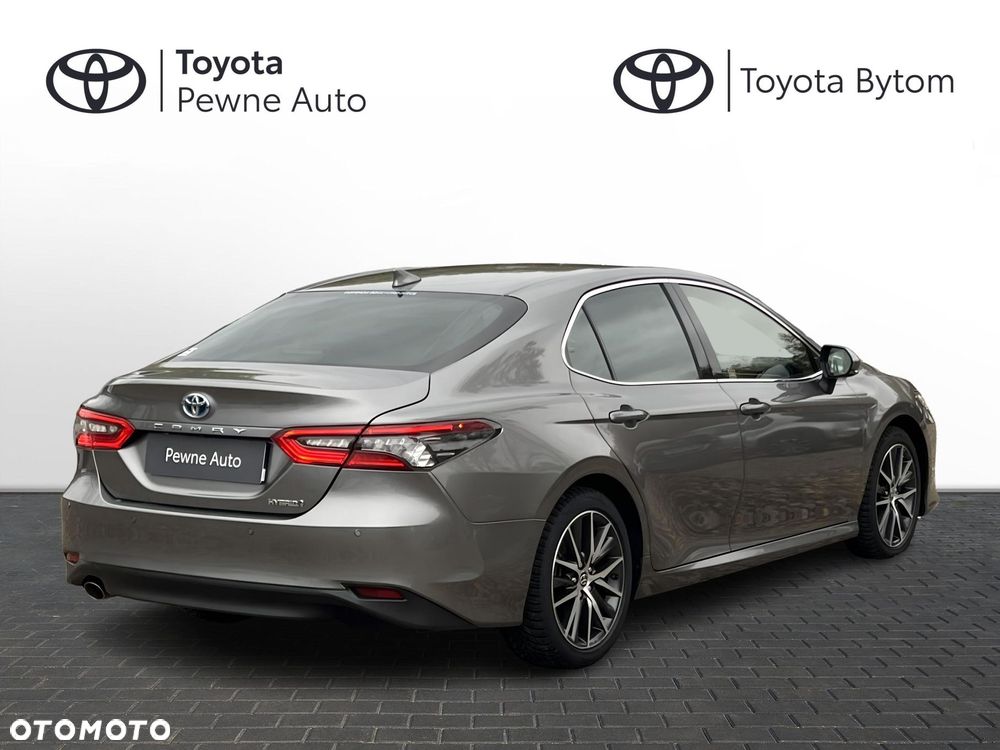 Toyota Camry 2.5 Hybrid Executive CVT - 2