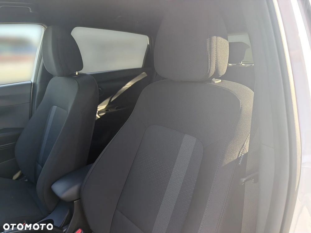 Hyundai i20 1.0 T-GDi Modern Black DCT - 11