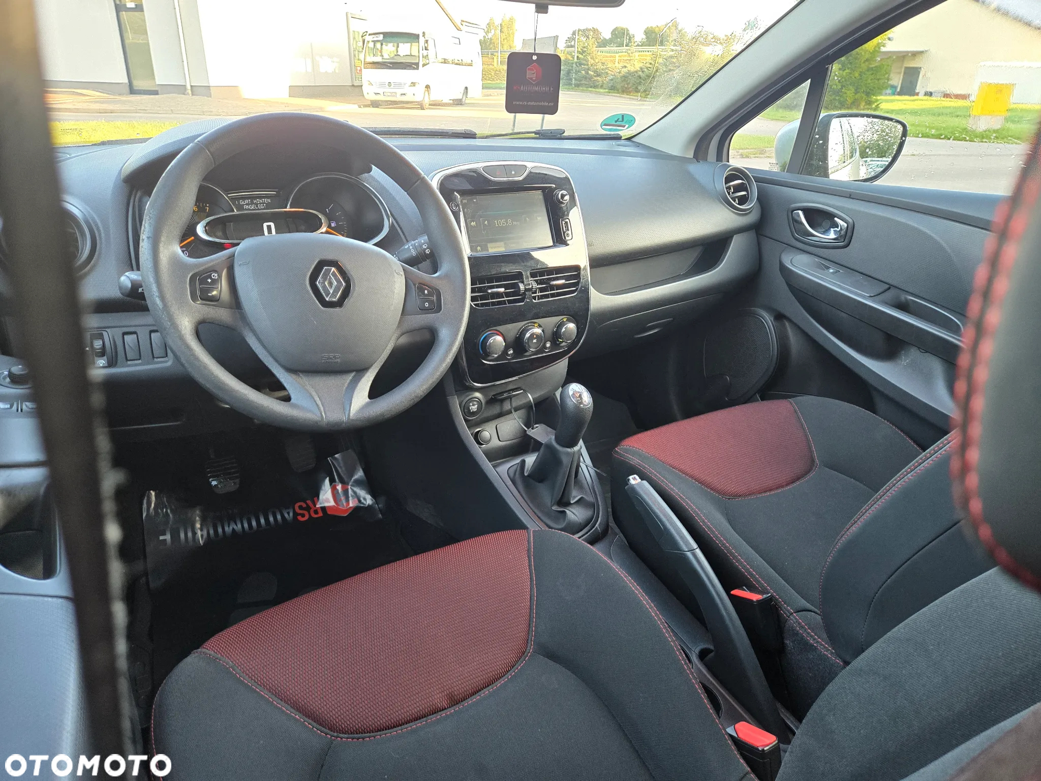 Renault Clio 1.2 16V 75 Life - 7