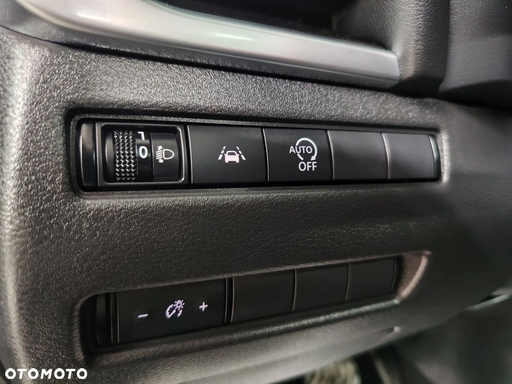 Nissan Qashqai 1.3 DIG-T DCT N-CONNECTA - 33