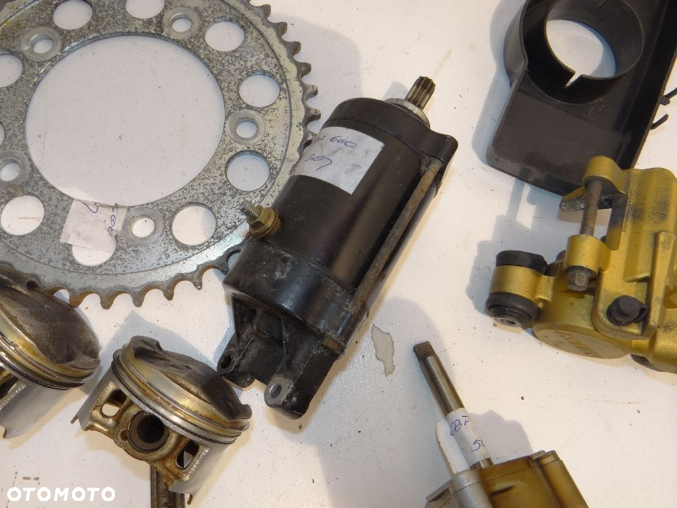 Honda CBF 600 SC38 wał korbowy panewki wałek rozrządu korbowody szklanki tłoki płytki zaworowe - 19
