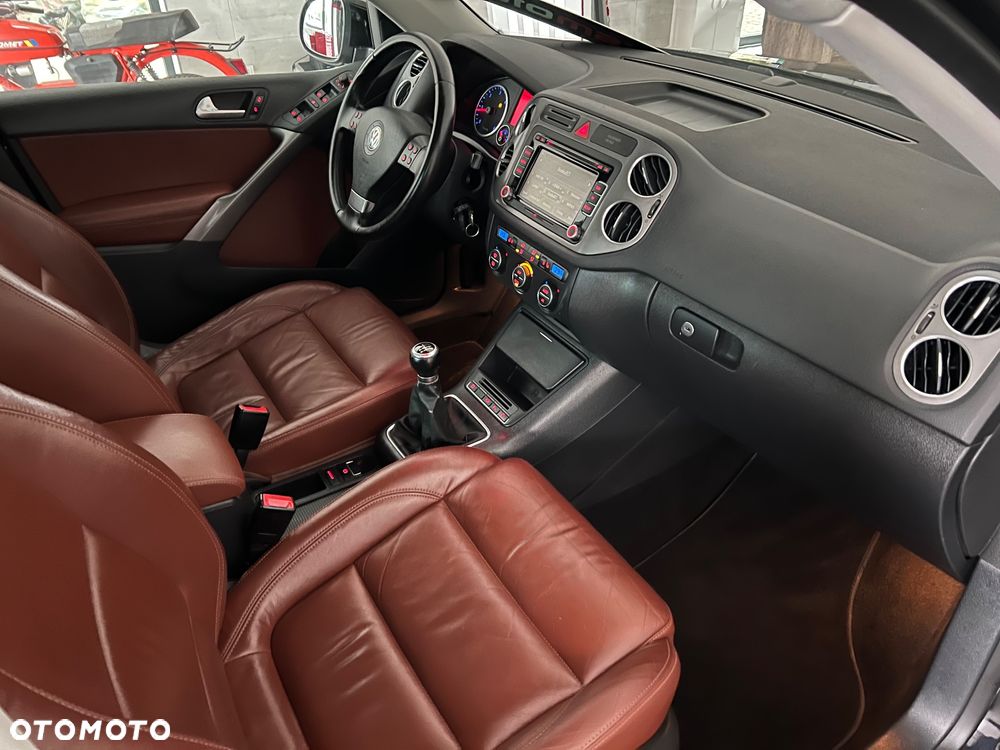Volkswagen Tiguan 2.0 TDI DPF BlueMotion Technology Freestyle - 29