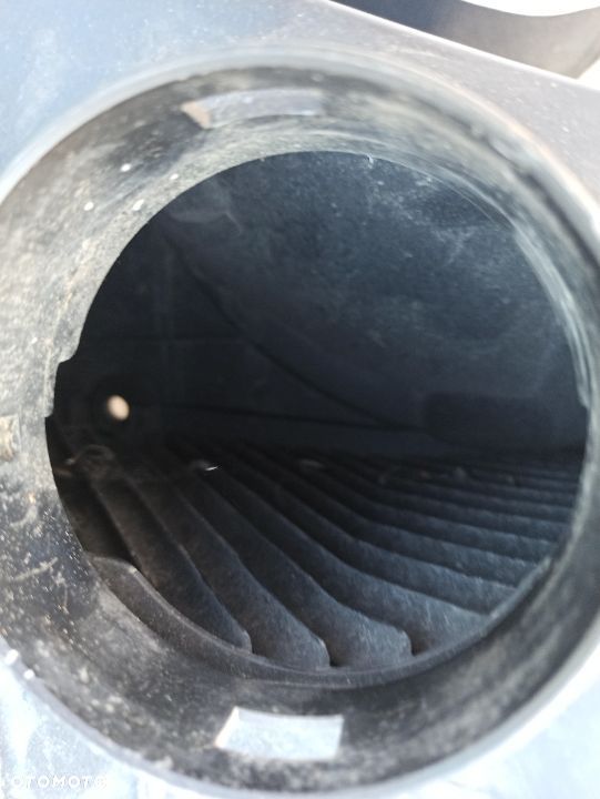 Filtr obudowa filtra powietrza VW T5 03-09 7H0129601 1.9 tdi - 4