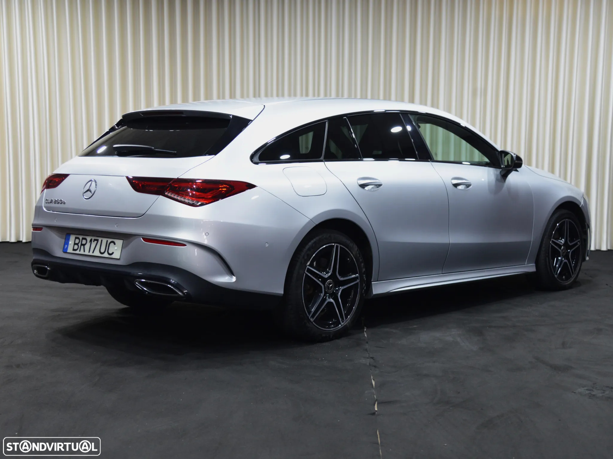 Mercedes-Benz CLA 250 e AMG Line - 3