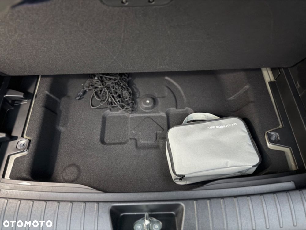Hyundai Kona 1.6 T-GDI Platinum DCT - 32