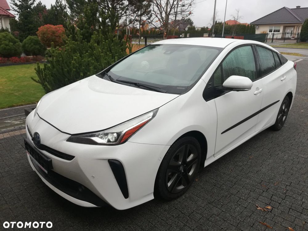 Toyota Prius - 4