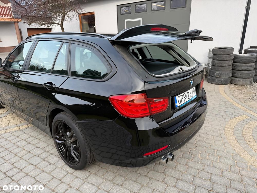BMW Seria 3 328i xDrive Sport-Aut Modern Line - 7