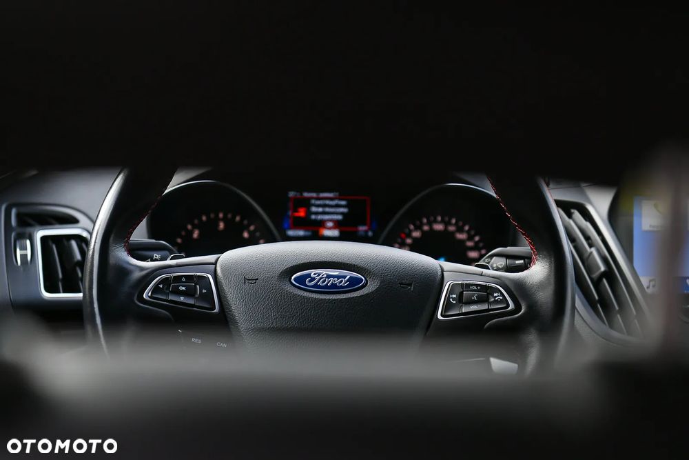 Ford Kuga 2.0 EcoBlue 4x4 ST-LINE - 24