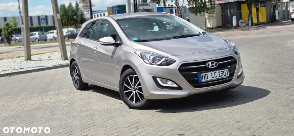 Hyundai i30 1.6 CRDi Premium - 19