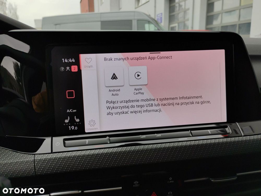 Volkswagen Golf - 23