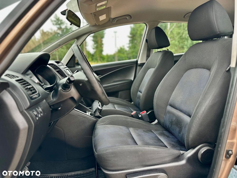 Hyundai ix20 1.4 Premium - 12