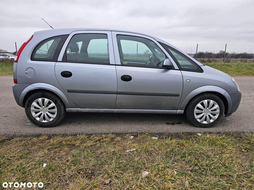 Opel Meriva 1.6 16V (Essentia) - 4