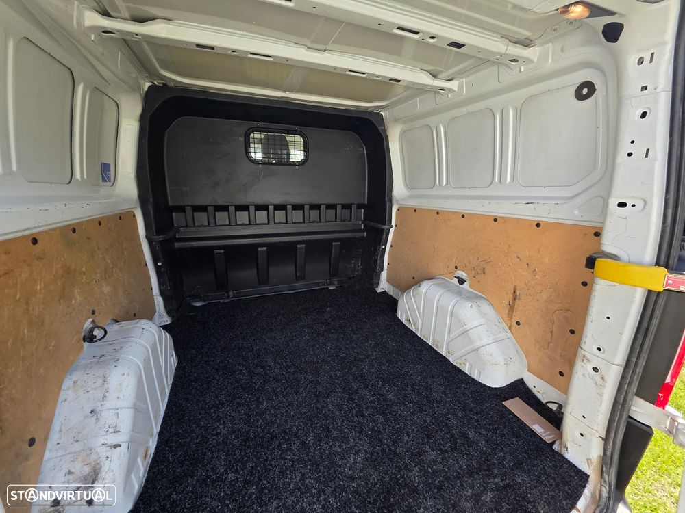 Ford Transit Custom - 14