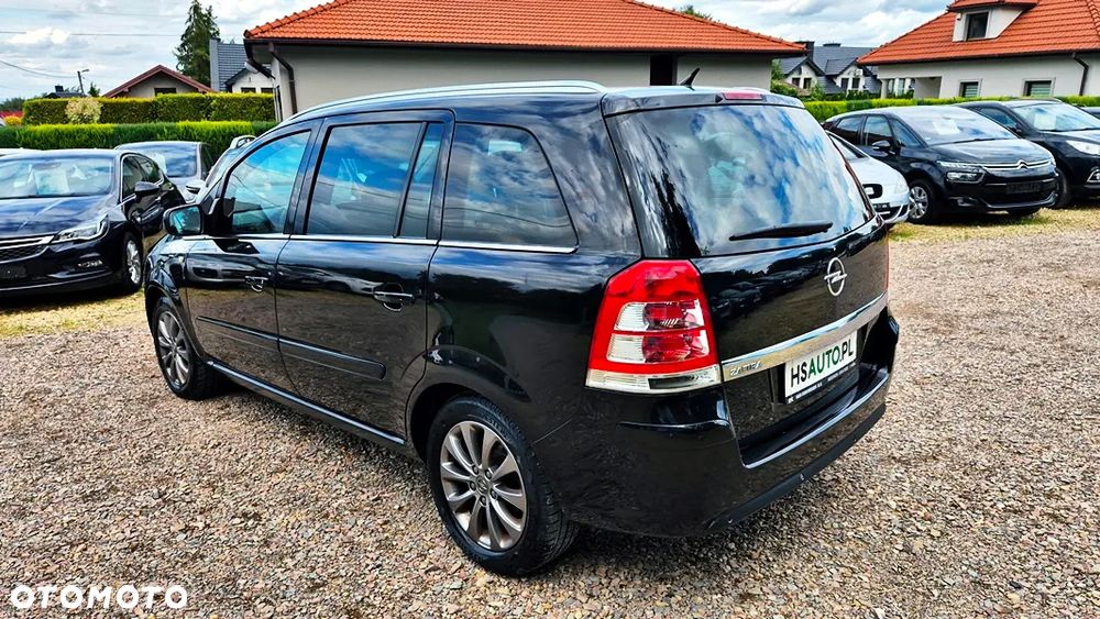 Opel Zafira 1.8 Cosmo EU5 - 17