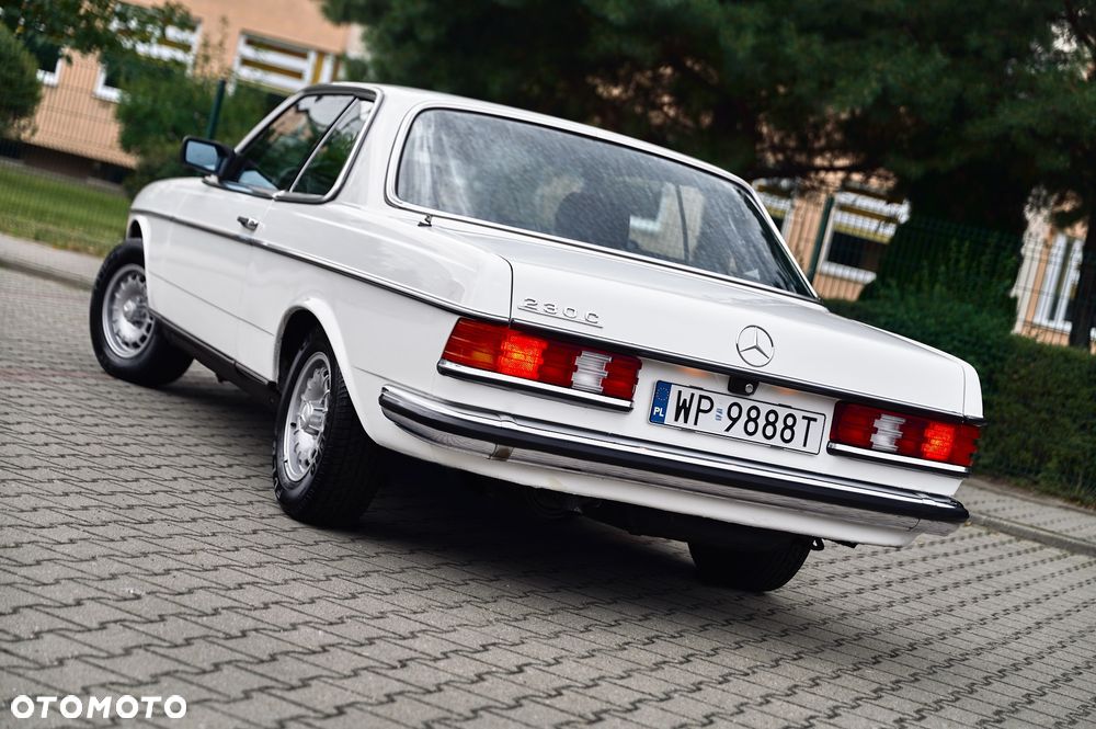 Mercedes-Benz W123 - 2