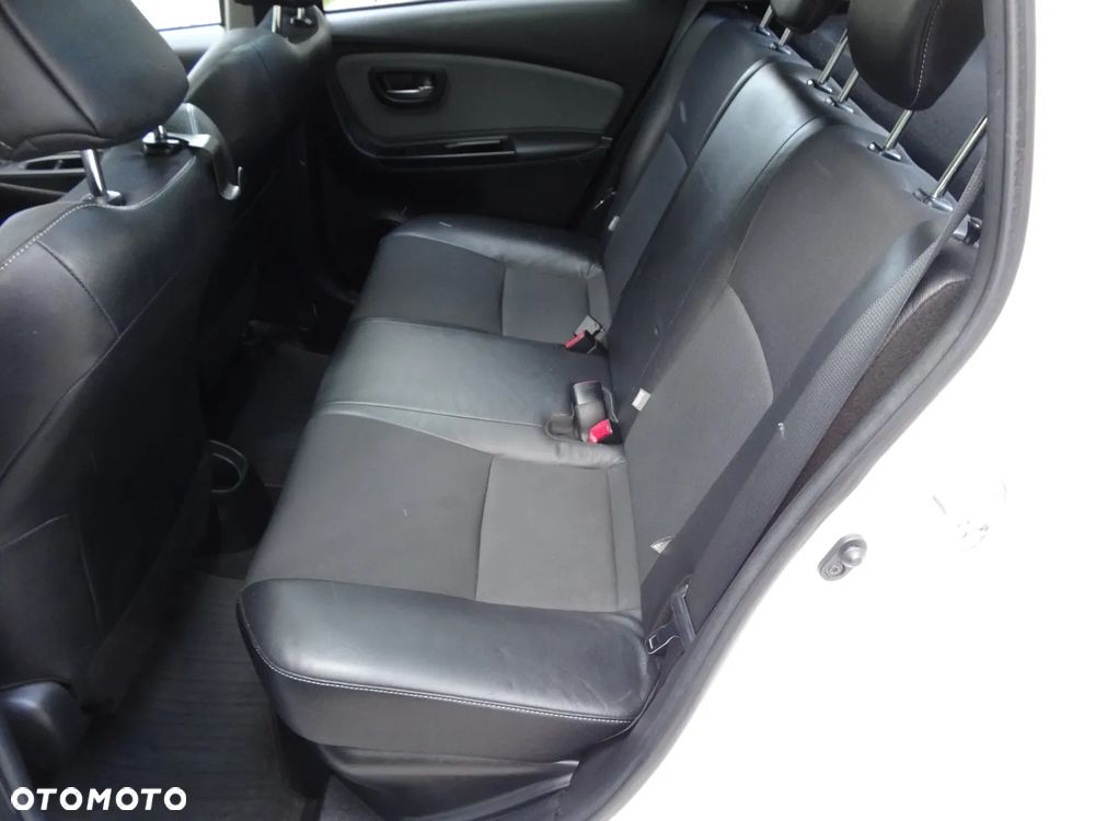 Toyota Yaris 1.5 VVT-i Comfort - 22
